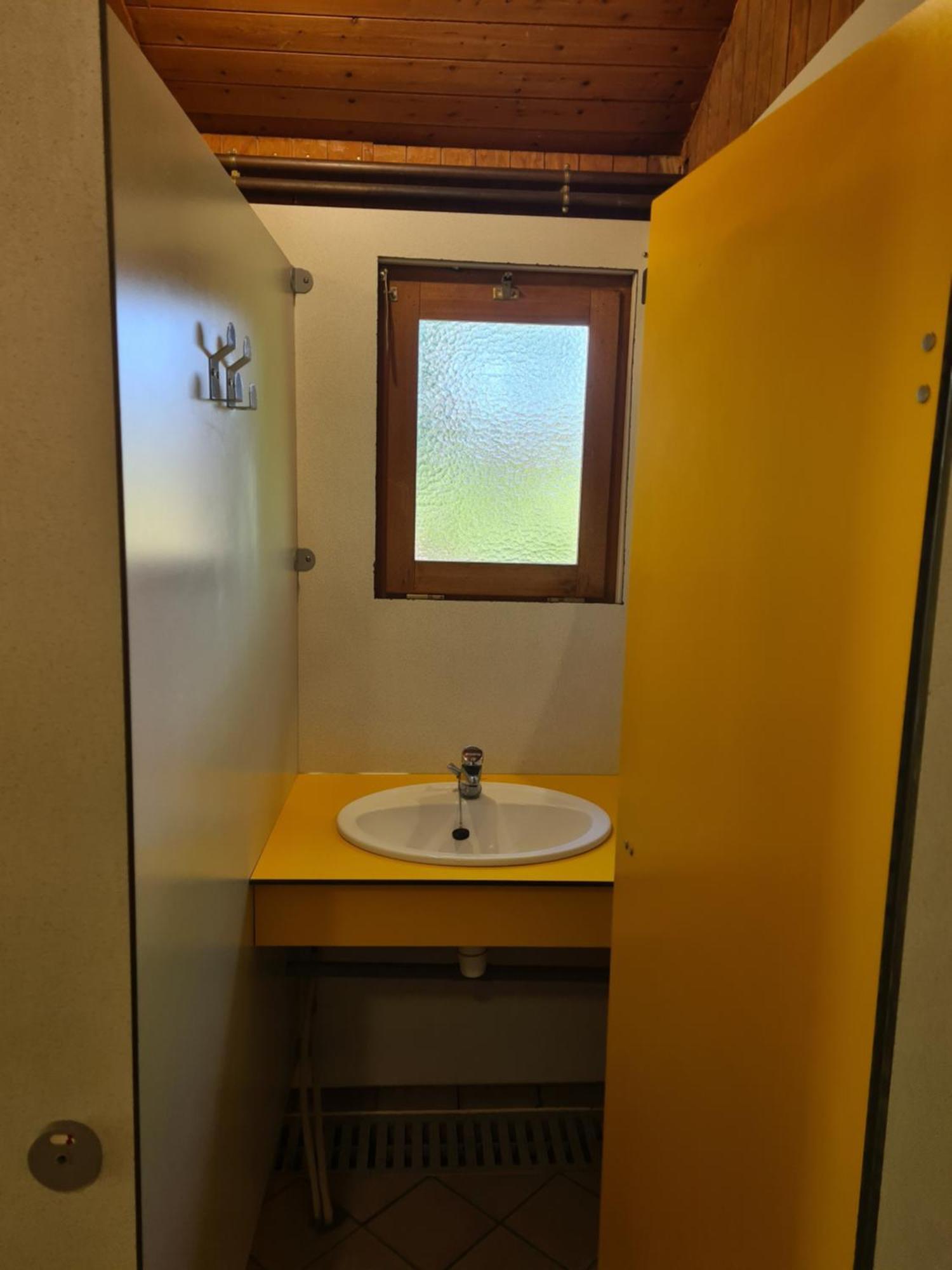 Les Chalets Guinguette Capdenac-Gare Bagian luar foto